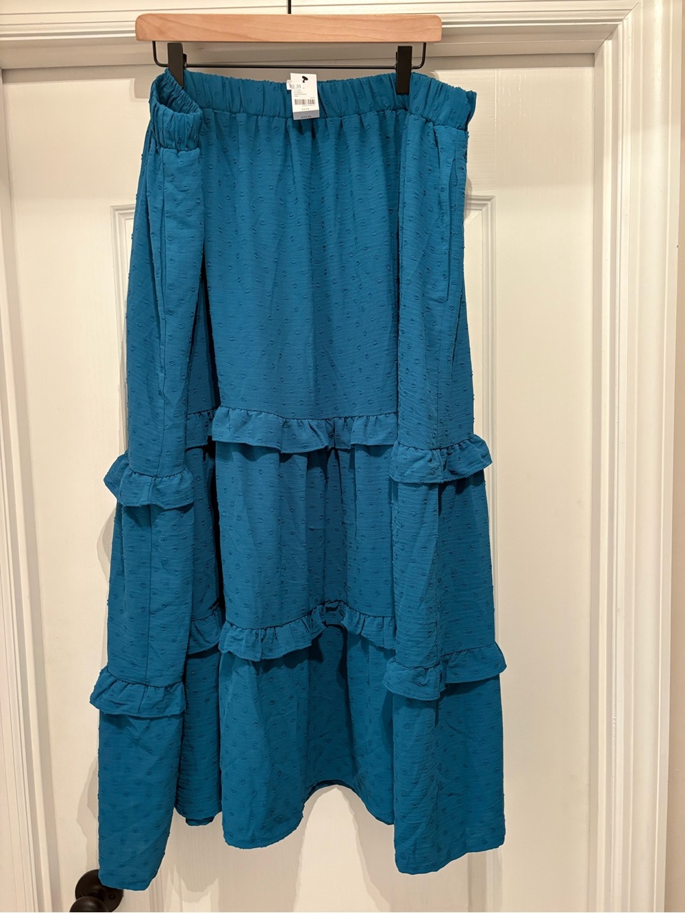 Women’s Lane Bryant tiered maxi skirt w/elastic waistband,texture size 22/24 NWT